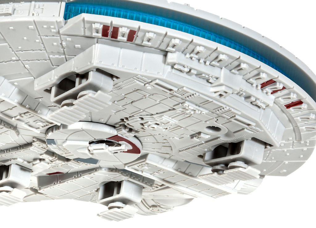 STAR WARS 1/164 MILLENNIUM FALCON BUILD &amp; PLAY MODEL WITH LIGHT AND SOUND
