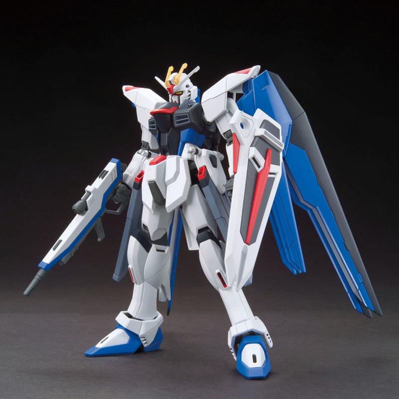 Maqueta Bandai HGCE ZGMF-X10A Freedom Gundam 1/144 Montaje Fácil Coleccionable
