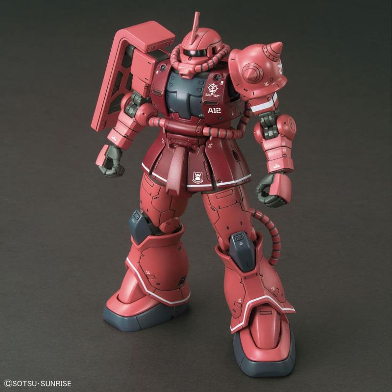 Maqueta Gundam HGGTO 024 MS-06S Zaku II Versión Cometa Roja 1/144