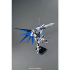Maqueta Gundam MG ZGMF-X10A Freedom Gundam (Ver. 2.0) 1/100 Detallada