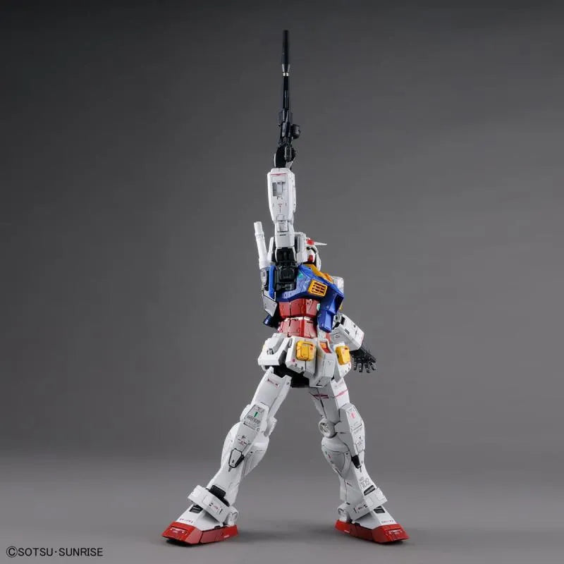 Gundam - PG Unleashed - RX-78-2 1/60 - Victoria no Yoake